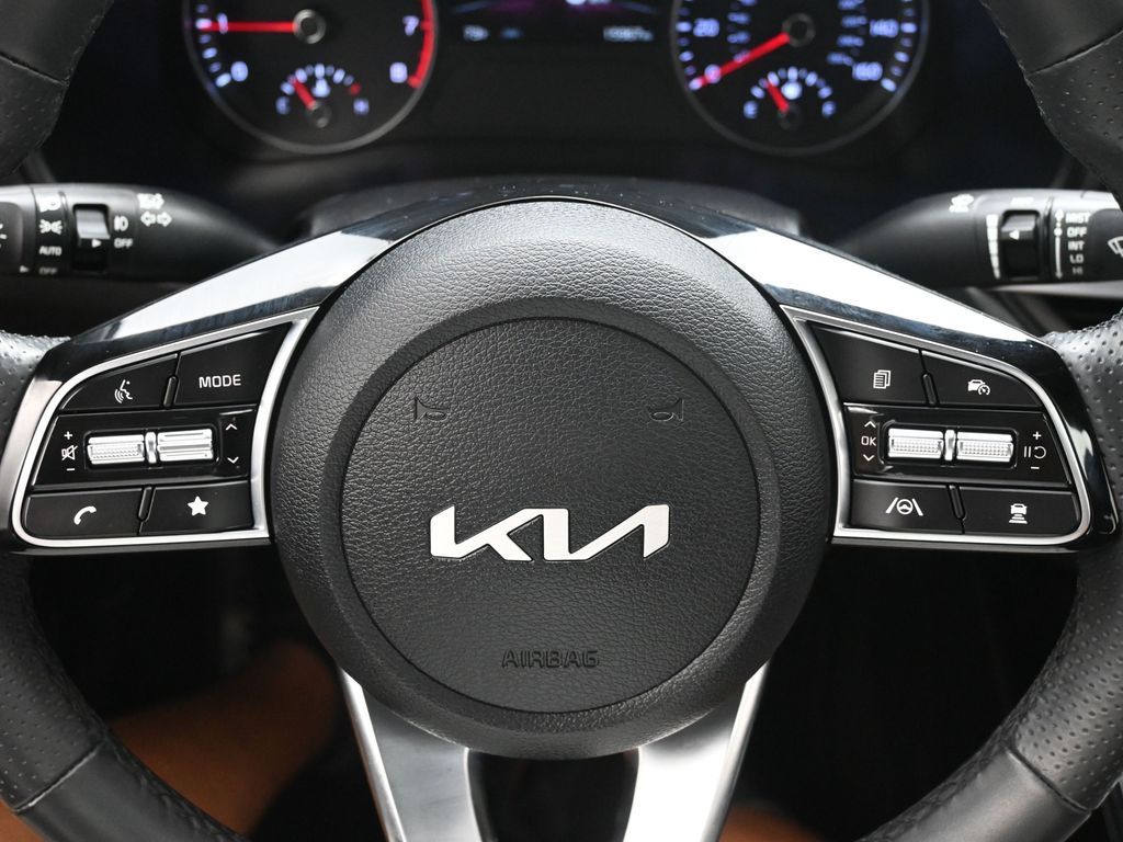 2022 Kia FORTE GT-Line - Photo 18