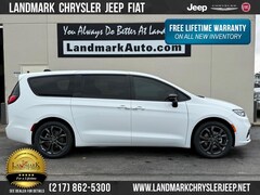 New 2026 Chrysler Pacifica for Sale in Springfield IL