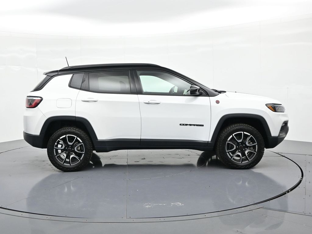 Used 2025 Jeep Compass Trailhawk SUV