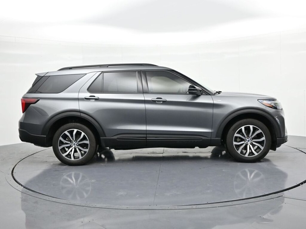Used 2025 Ford Explorer ST-Line 4WD SUV