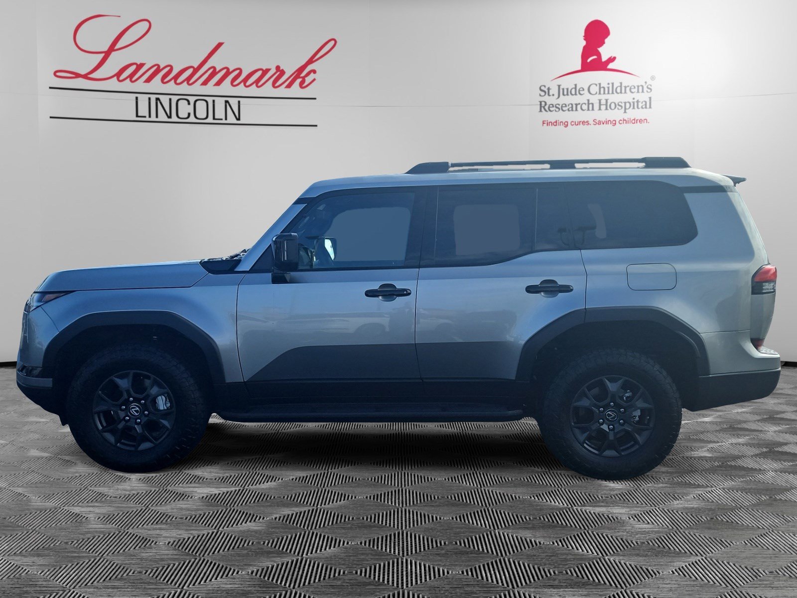 2024 Lexus GX 550 Overtrail photo 2