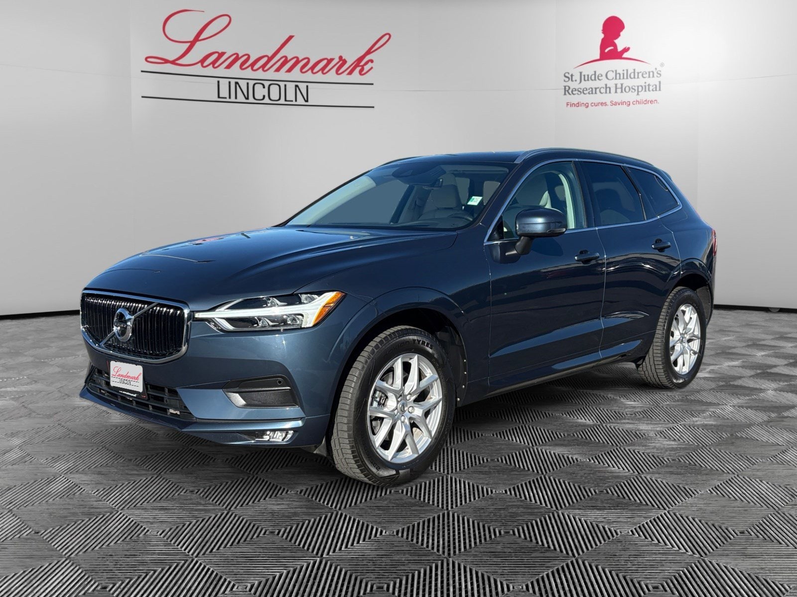 2021 Volvo XC60 Momentum