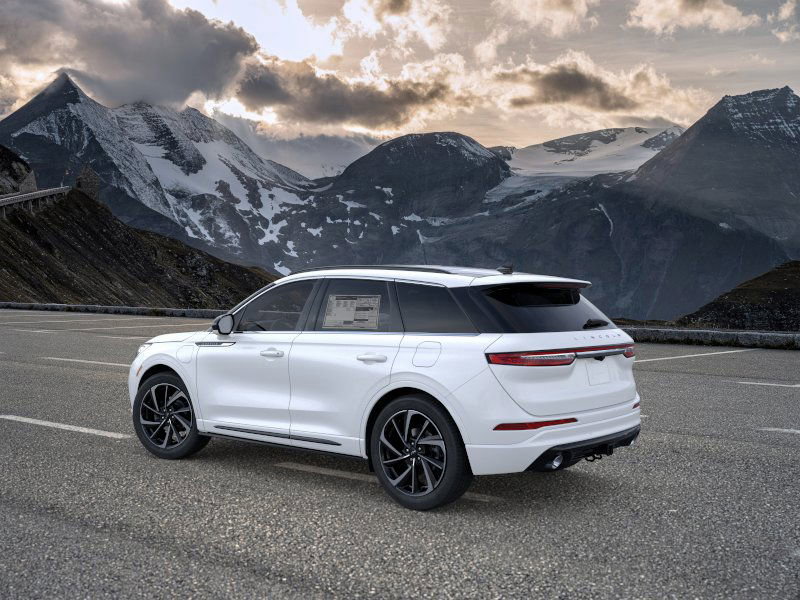 2025 Lincoln Corsair Grand Touring photo 4