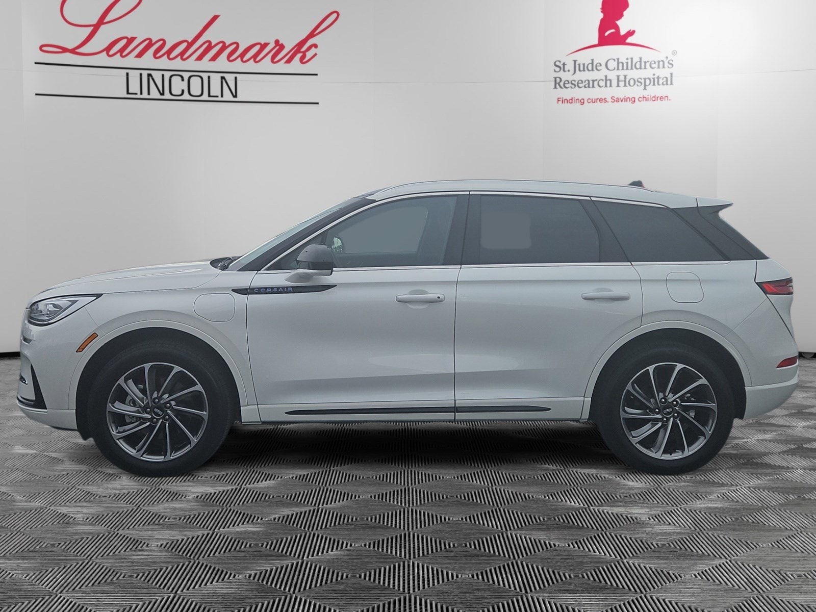 Certified 2024 Lincoln Corsair Grand Touring with VIN 5LMTJ5DZ6RUL12323 for sale in Englewood, CO