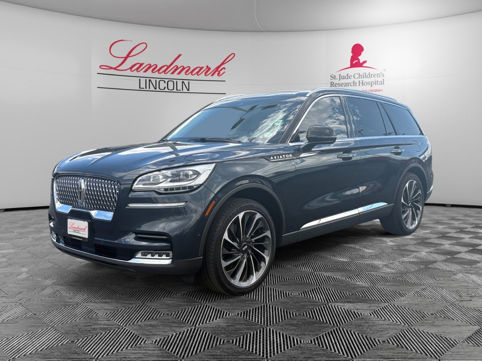 2023 Lincoln Aviator Reserve AWD's photo