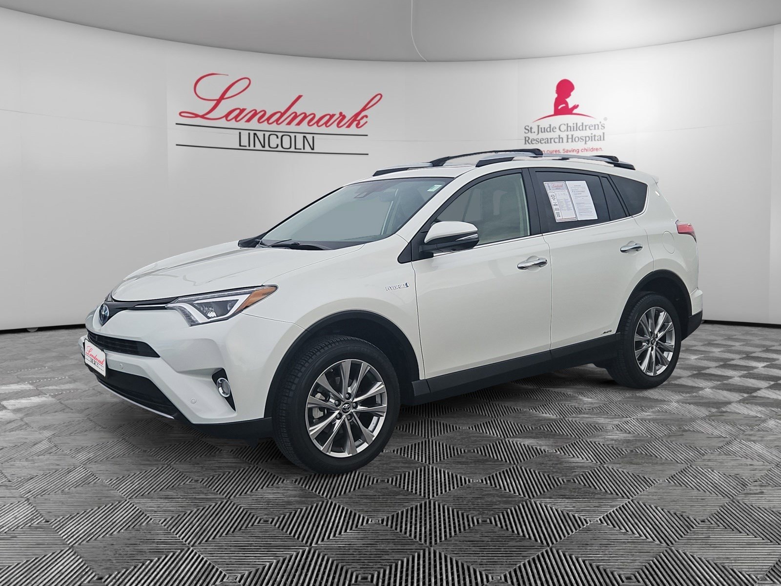 2018 Toyota RAV4 Limited's photo