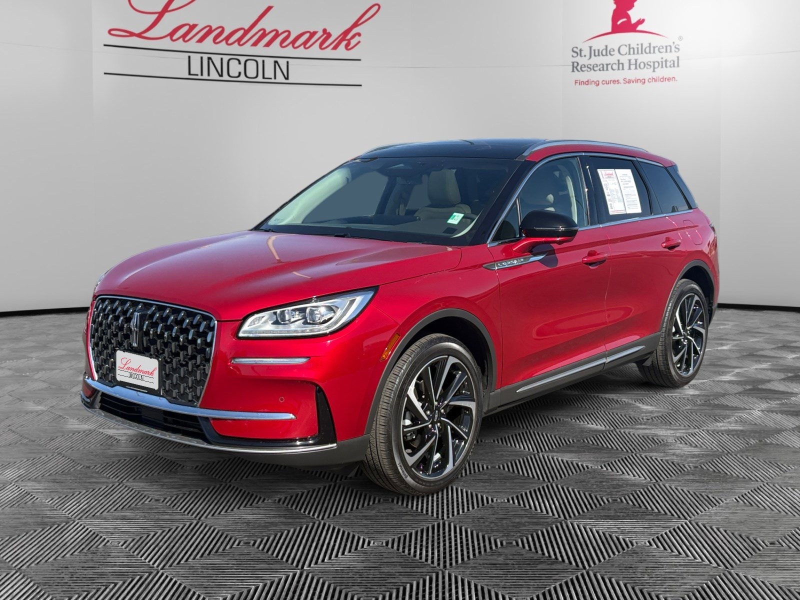 2024 Lincoln Corsair Reserve AWD's photo