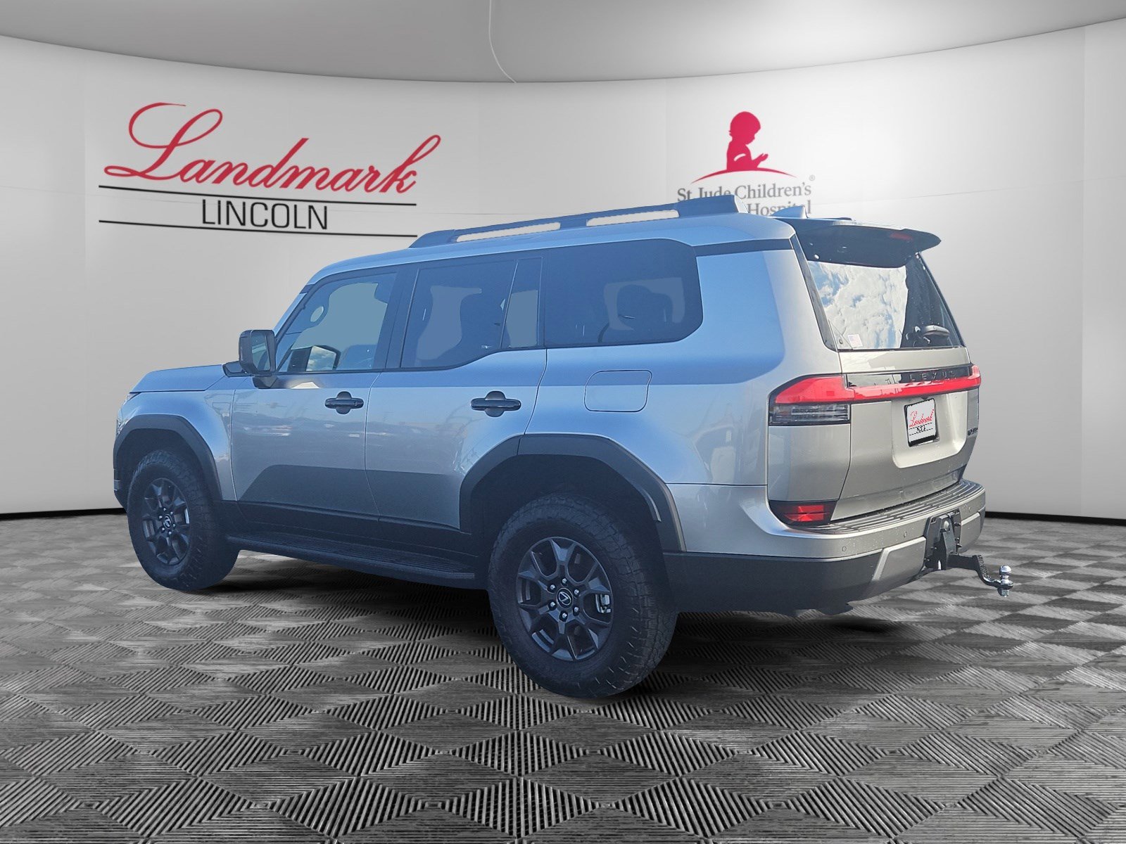 2024 Lexus GX 550 Overtrail photo 3