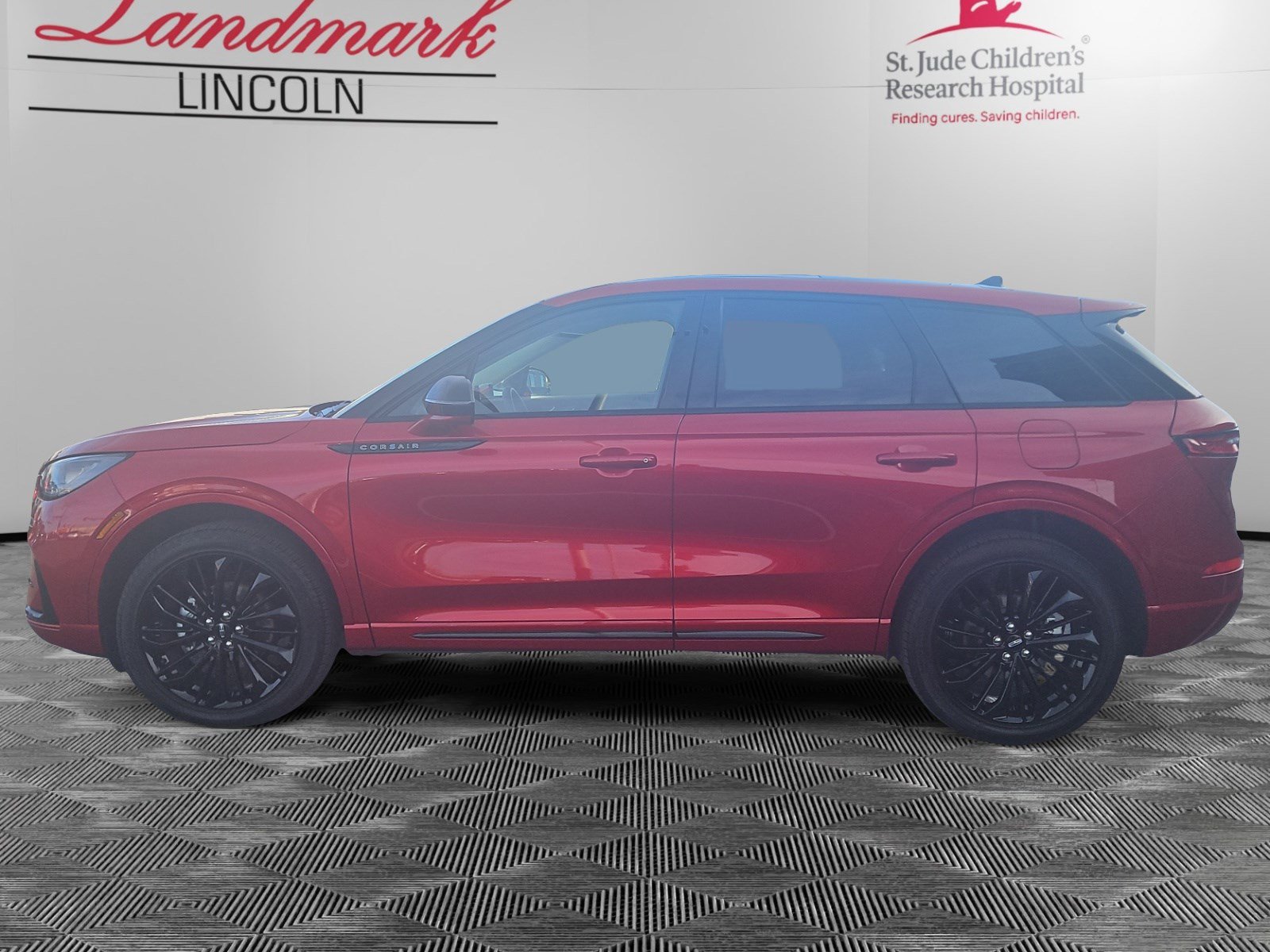 2024 Lincoln Corsair Premiere photo 2