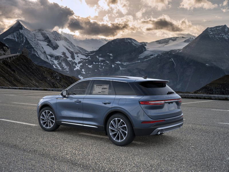 2025 Lincoln Corsair Premiere photo 3