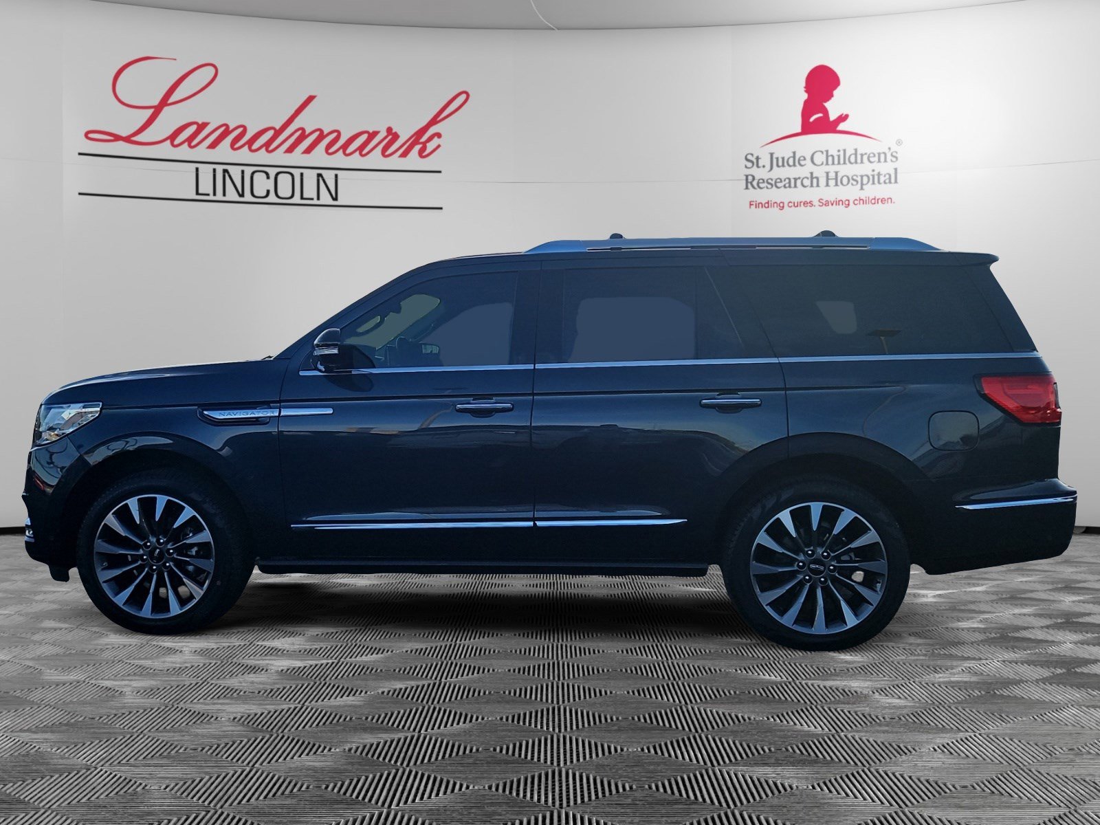 2021 Lincoln Navigator Reserve photo 2