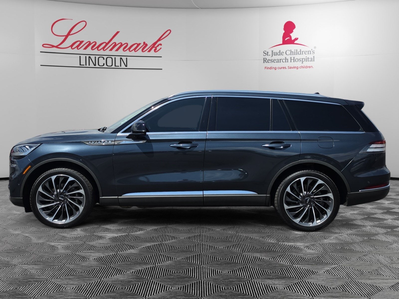 5LM5J7XC9NGL11736