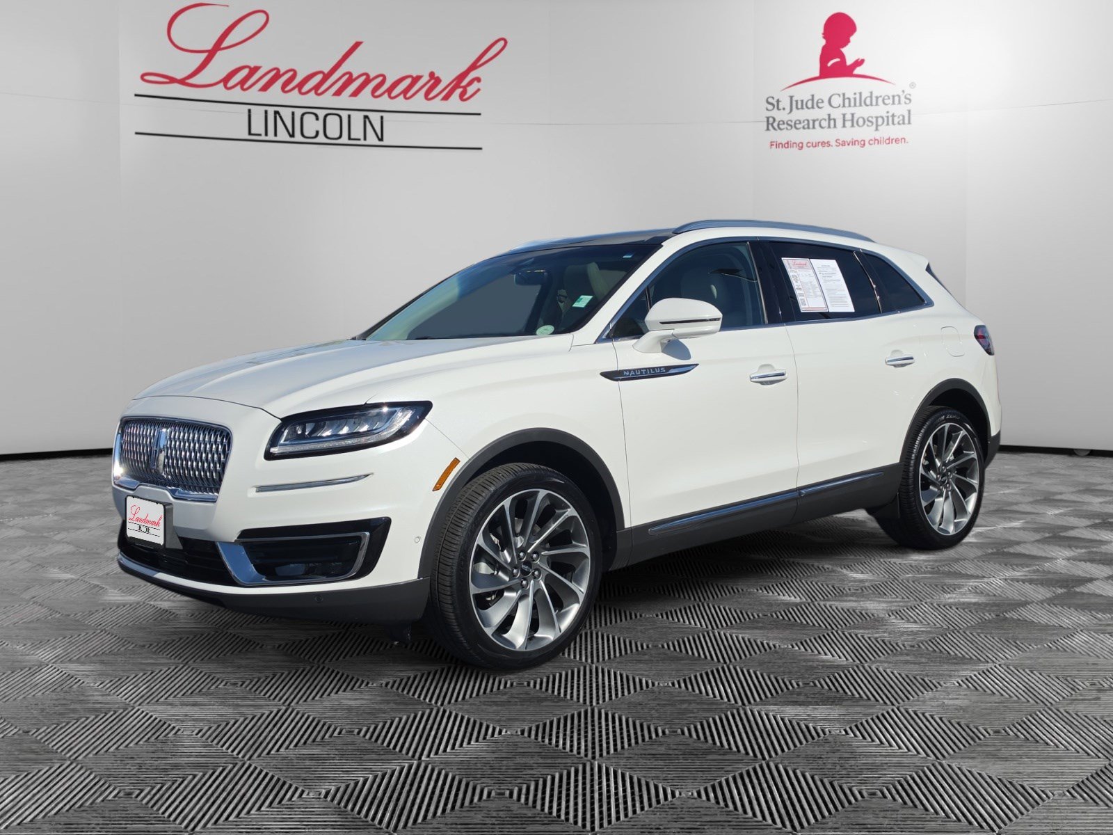 2020 Lincoln Nautilus Reserve AWD's photo