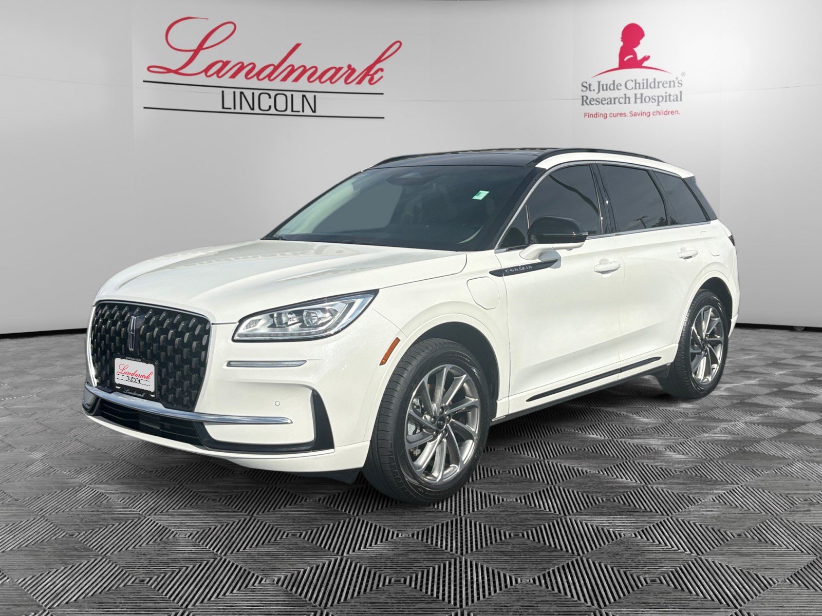  Lincoln Corsair