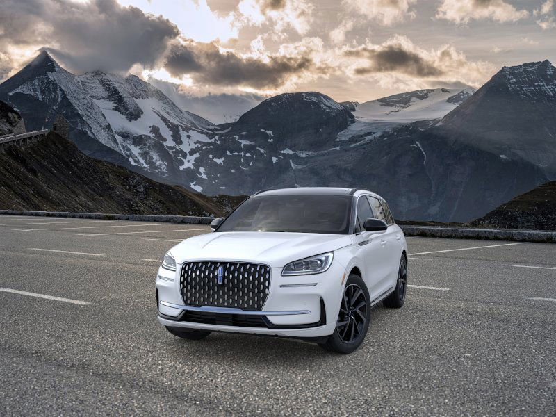 2026 Lincoln Corsair Grand Touring photo 2