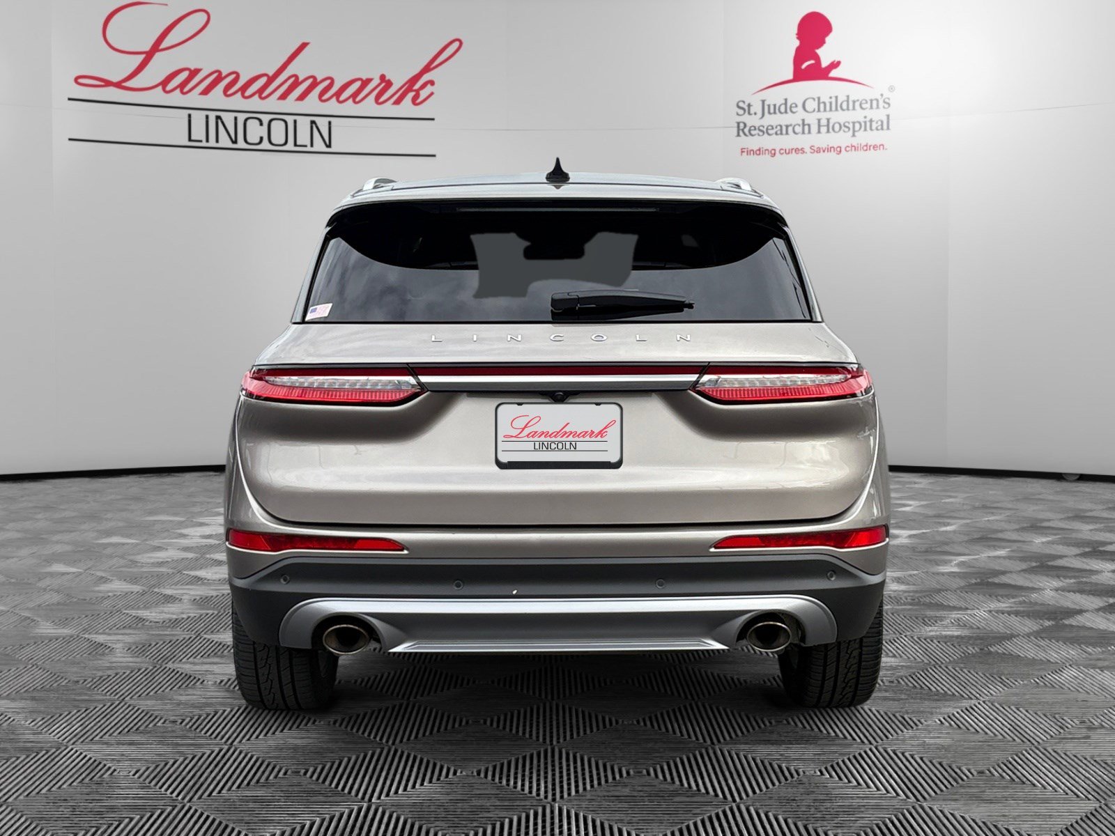 2021 Lincoln Corsair Standard photo 4