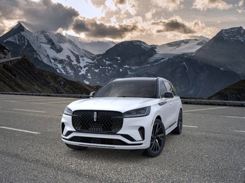 2025 Lincoln Aviator Black Label photo 2