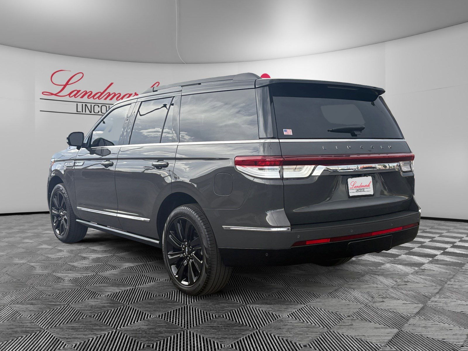 2024 Lincoln Navigator Black Label photo 3
