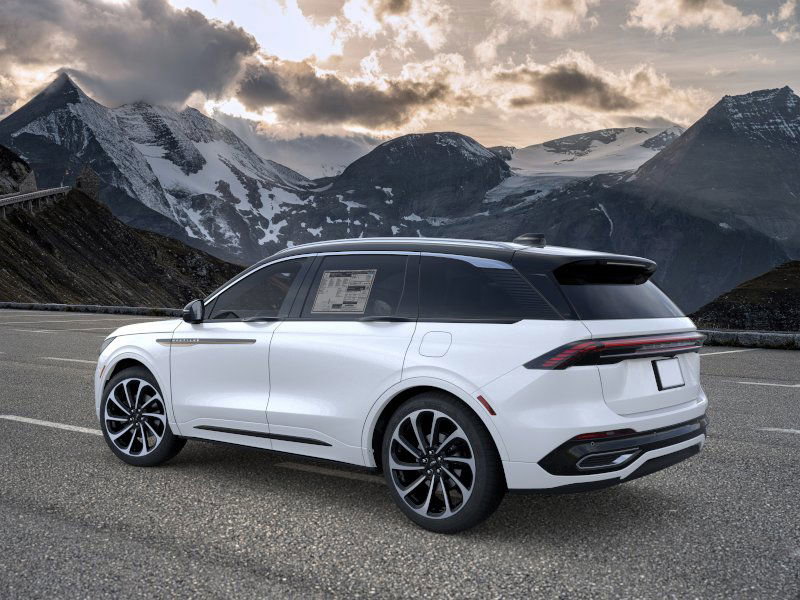 2025 Lincoln Nautilus Black Label photo 4