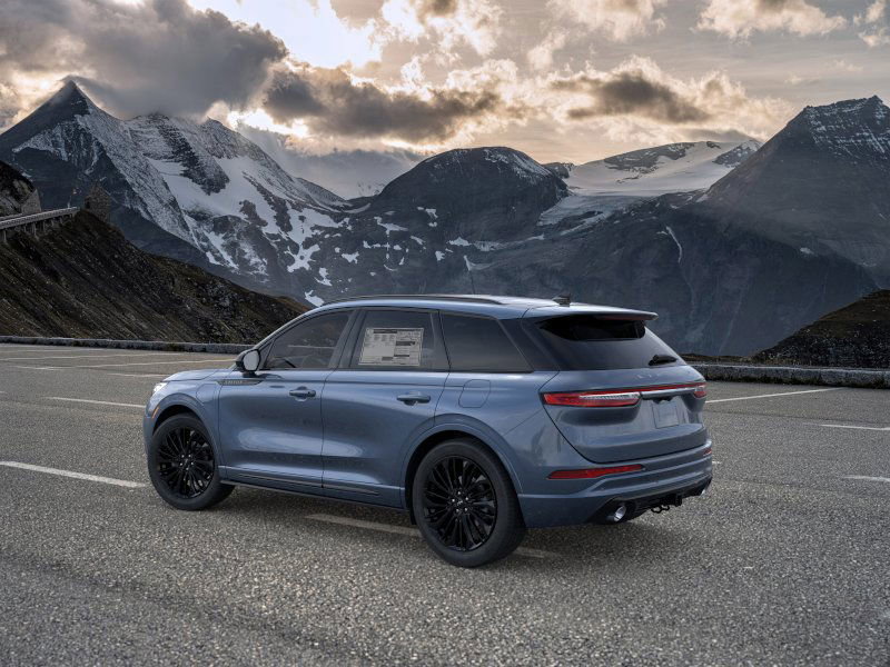 2025 Lincoln Corsair Grand Touring photo 4
