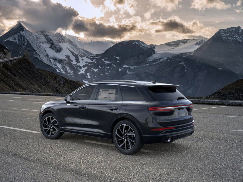 2025 Lincoln Corsair Grand Touring photo 4