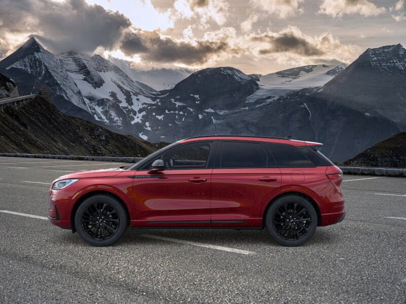 2026 Lincoln Corsair Premiere photo 3