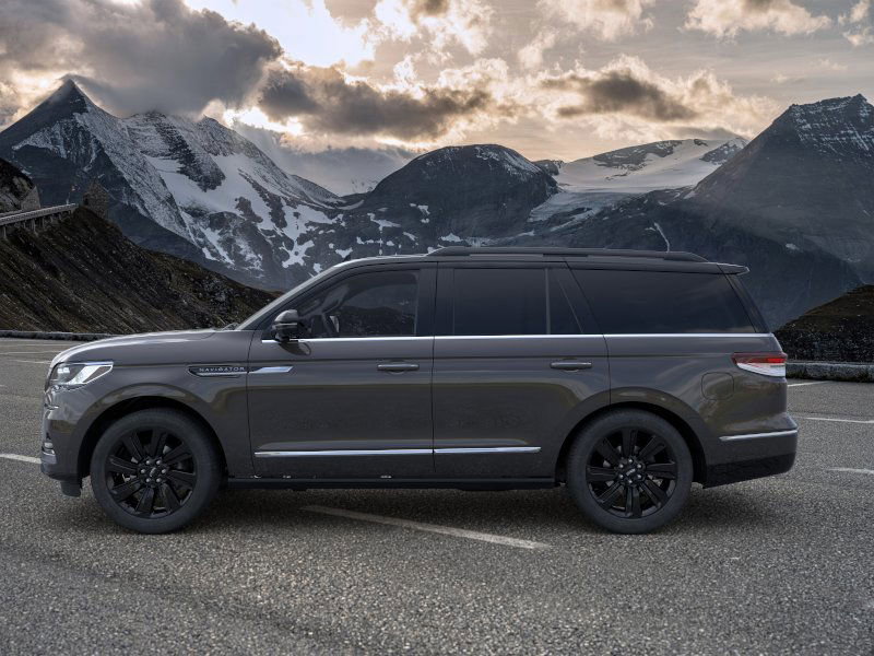 2024 Lincoln Navigator Black Label photo 3