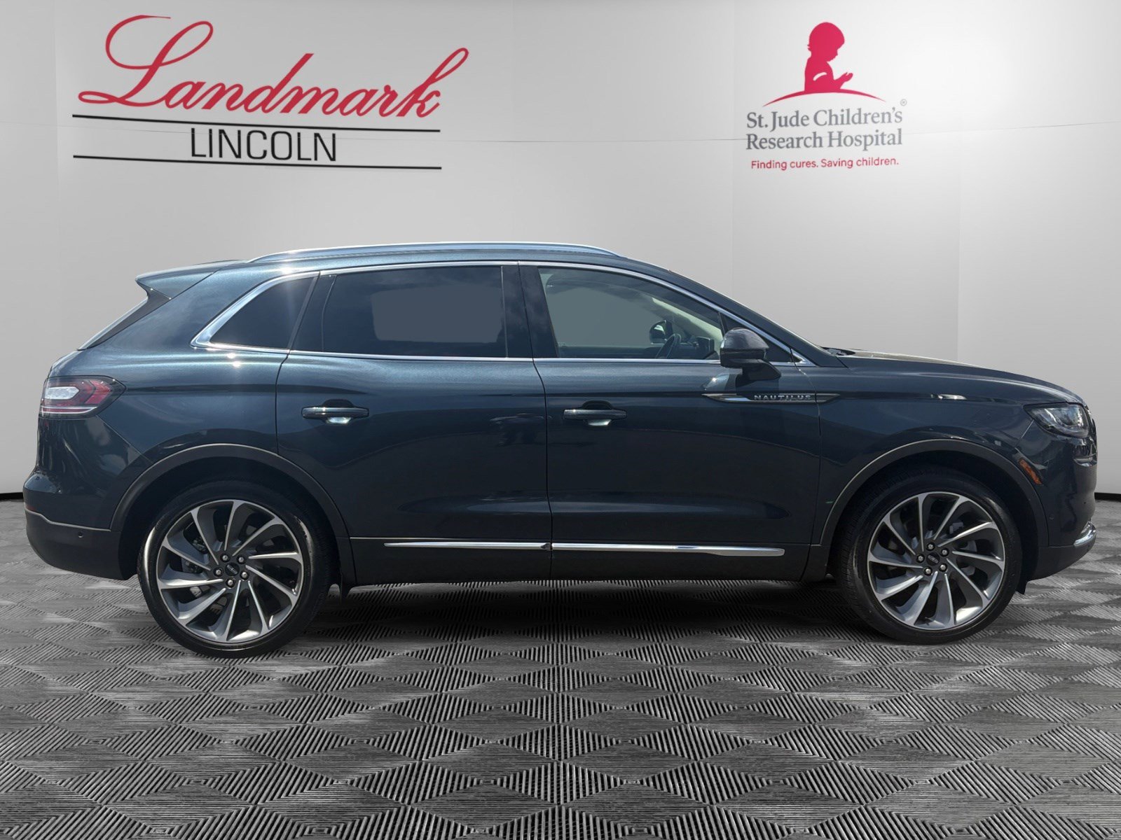 2023 Lincoln Nautilus Reserve - Photo 6