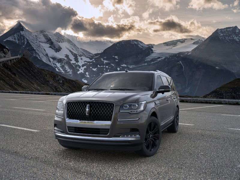 2024 Lincoln Navigator Black Label photo 2