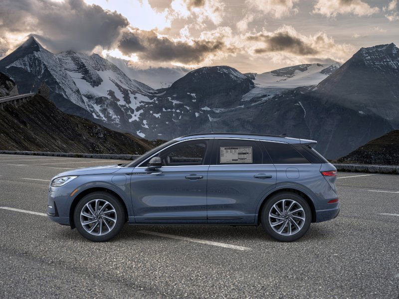 2025 Lincoln Corsair Grand Touring photo 2