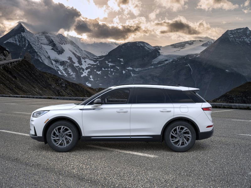 2026 Lincoln Corsair Premiere photo 2