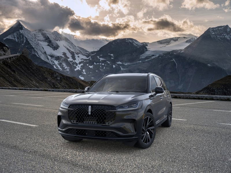 2025 Lincoln Aviator Black Label photo 2