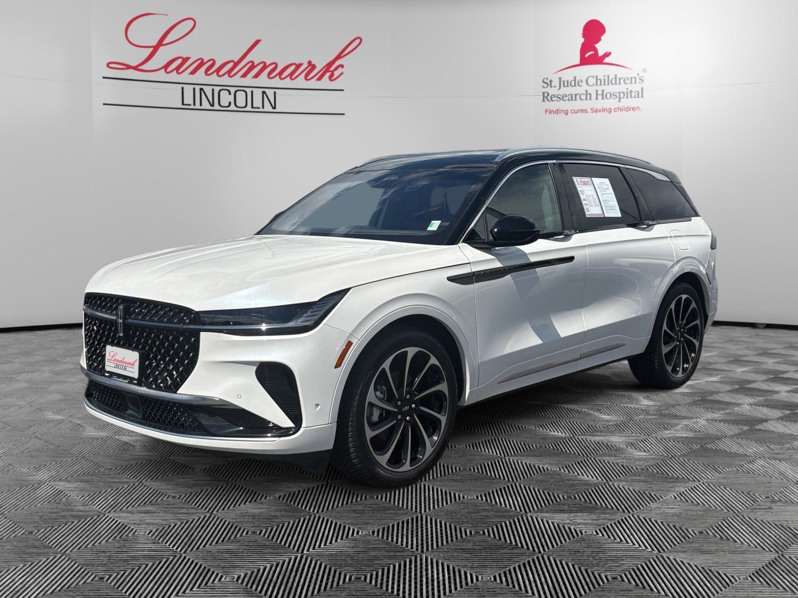 2024 Lincoln Nautilus Black Label AWD's photo