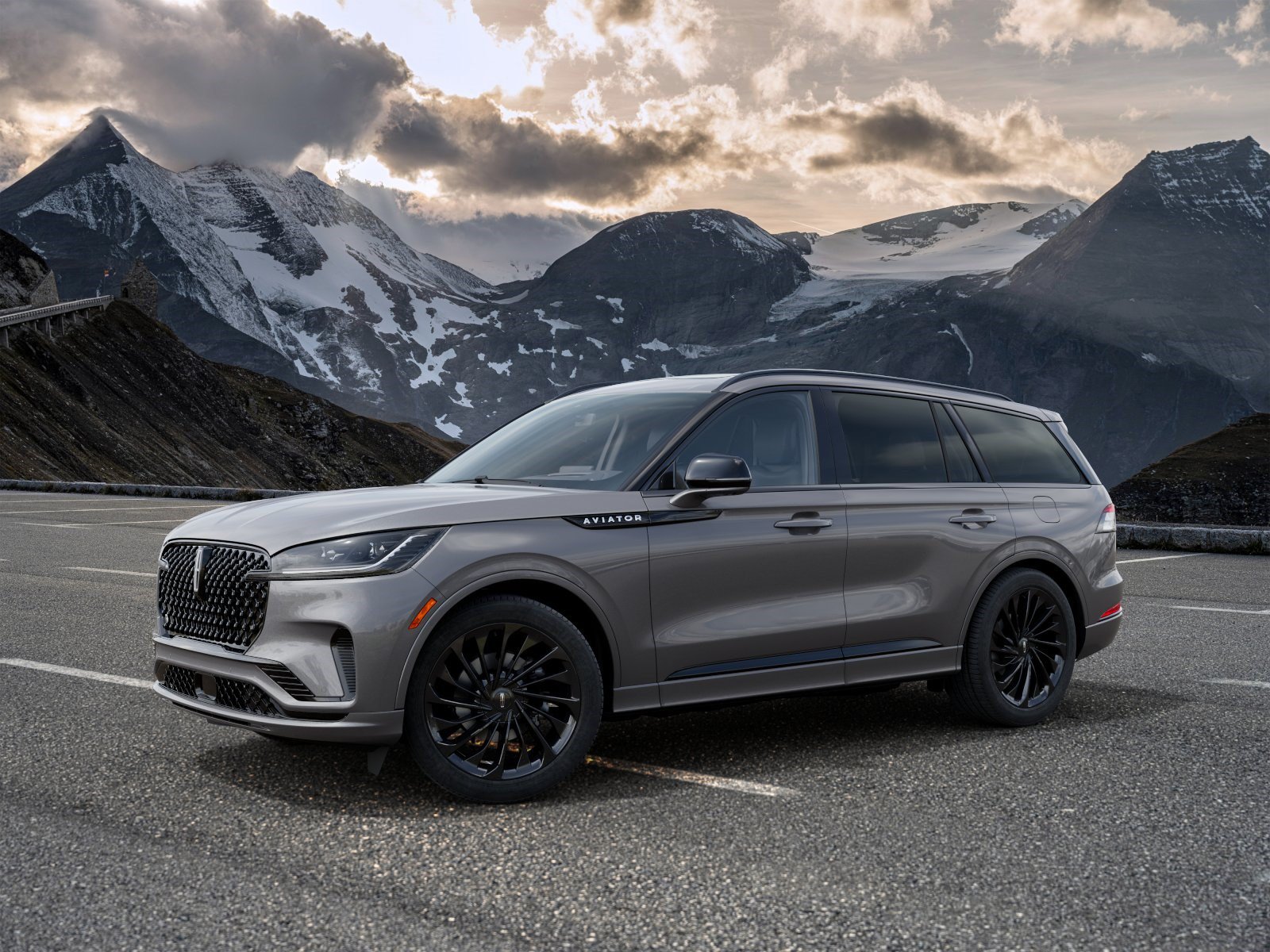 2027 Lincoln Aviator