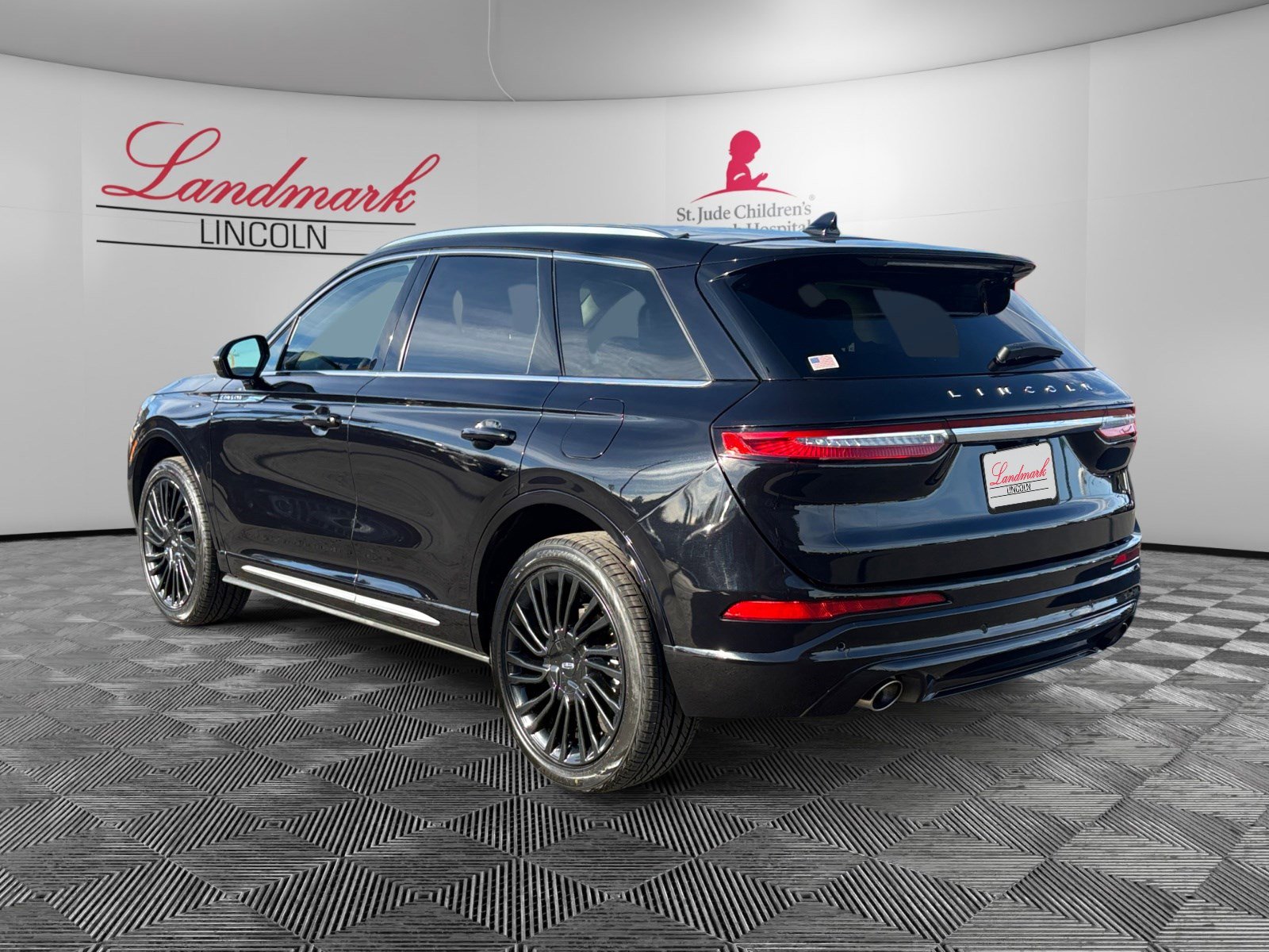 2022 Lincoln Corsair Reserve photo 3