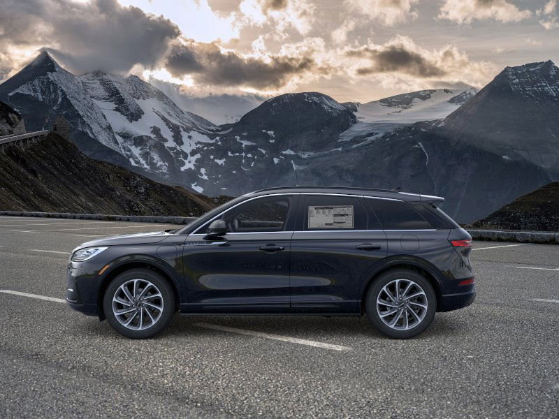 2025 Lincoln Corsair Grand Touring photo 3