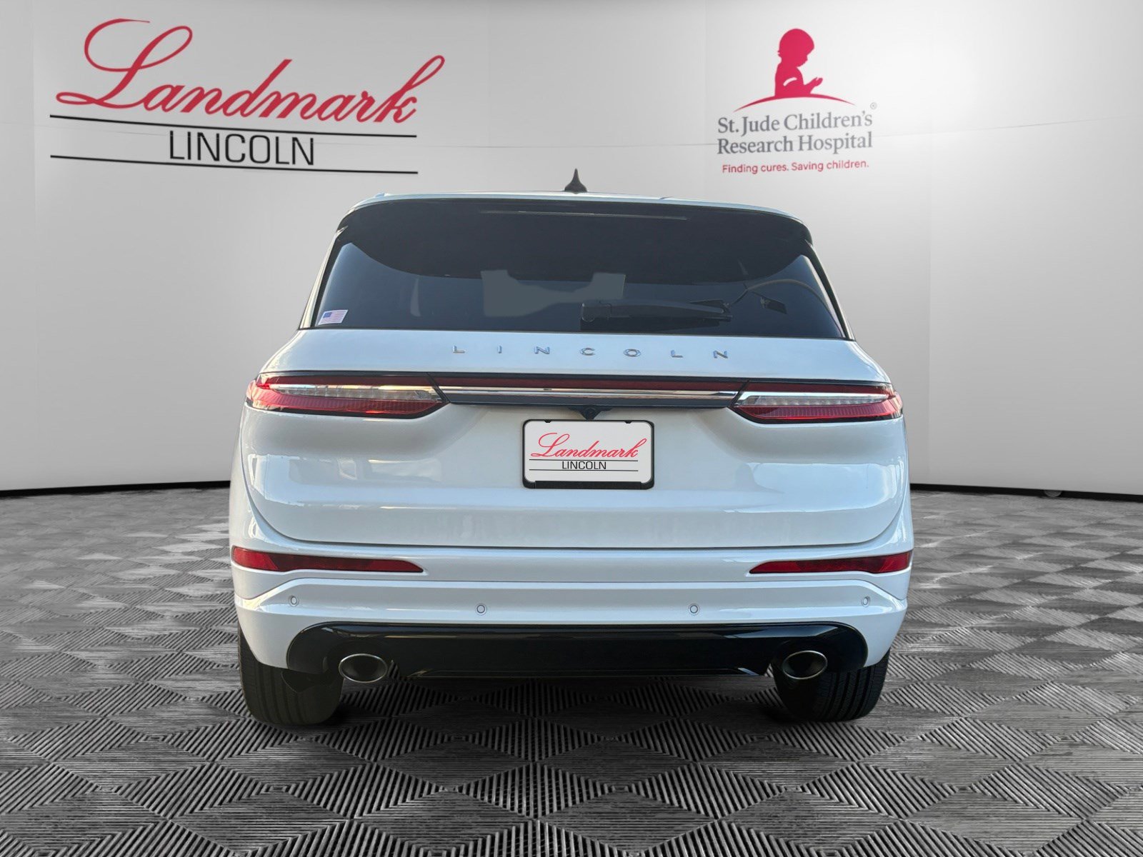 2024 Lincoln Corsair Grand Touring photo 4