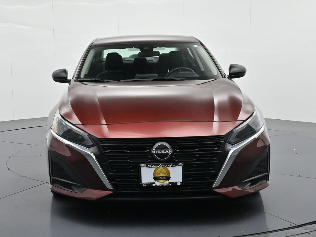 Used 2025 Nissan Altima