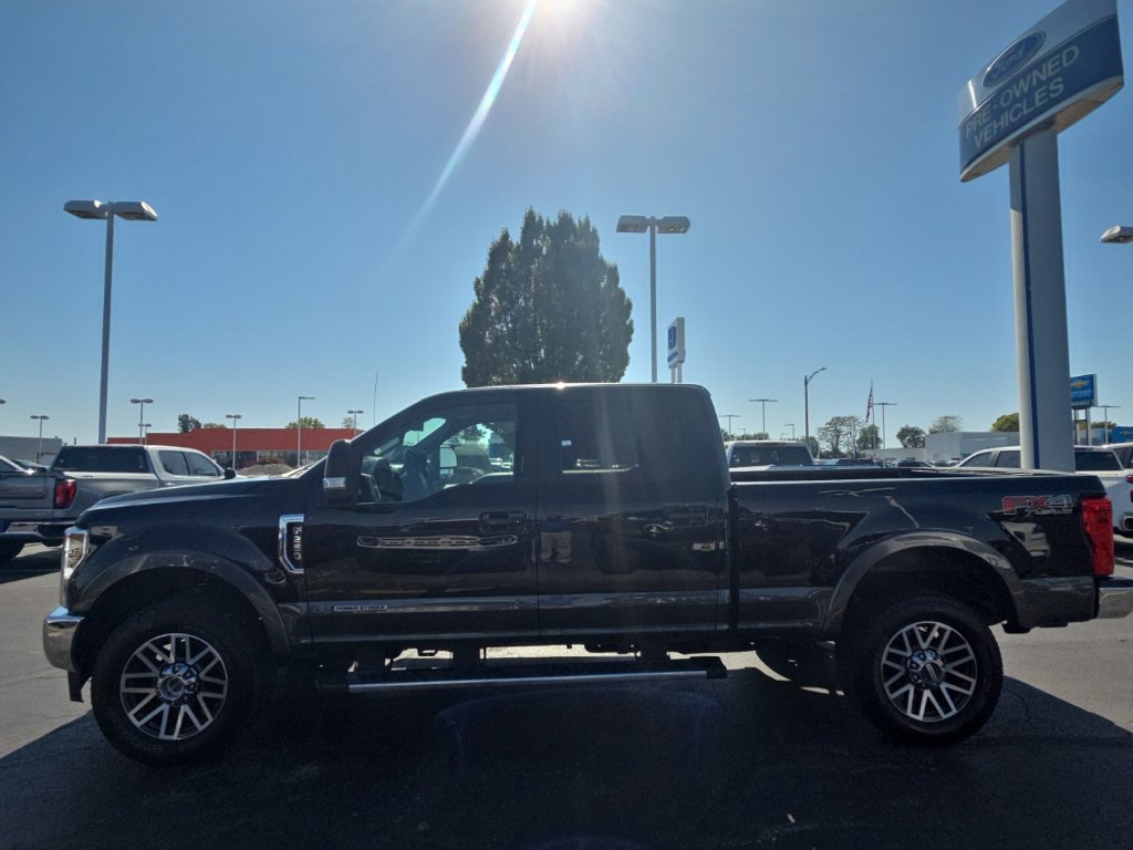 Used 2018 Ford F-250 Lariat Crew Cab Truck