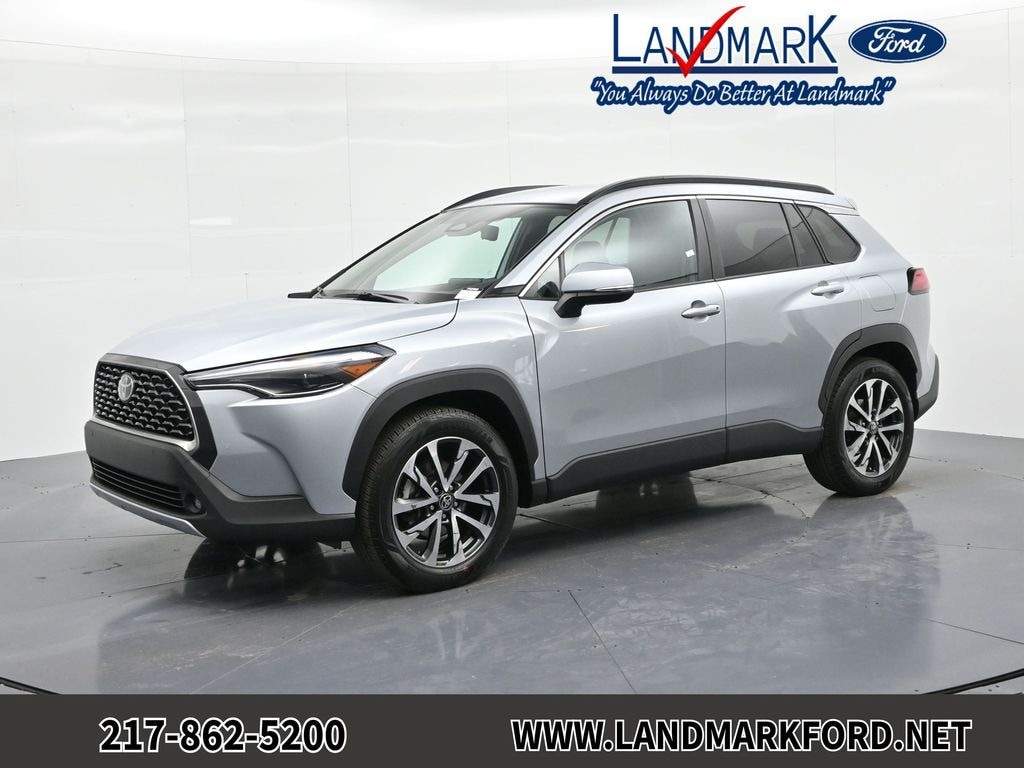 Used 2024 Toyota Corolla Cross XLE SUV