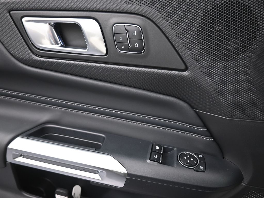 2025 Ford Mustang GT Premium Fastback - Photo 16