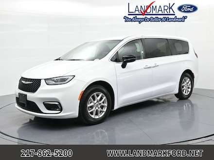 2024 Chrysler Pacifica Touring L Passenger Van