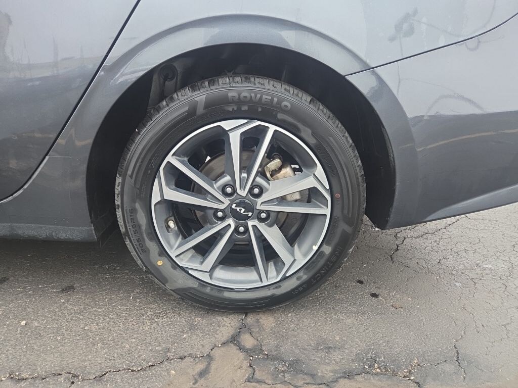 Used 2024 Kia Forte LXS Sedan