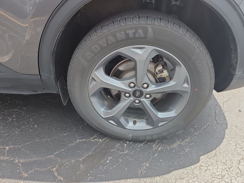 Used 2025 Ford Escape ST-Line Select SUV