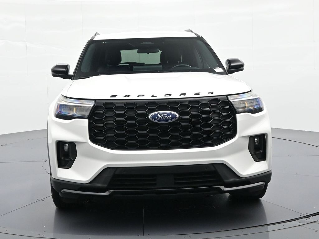 Used 2025 Ford Explorer
