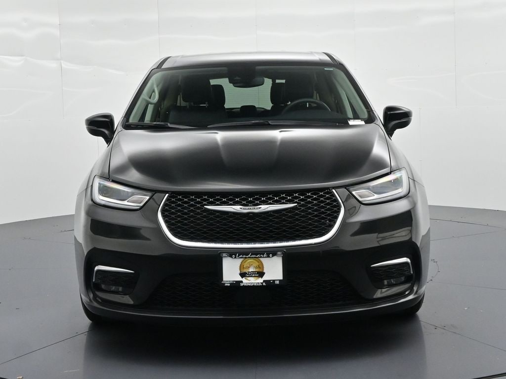 Used 2023 Chrysler Pacifica