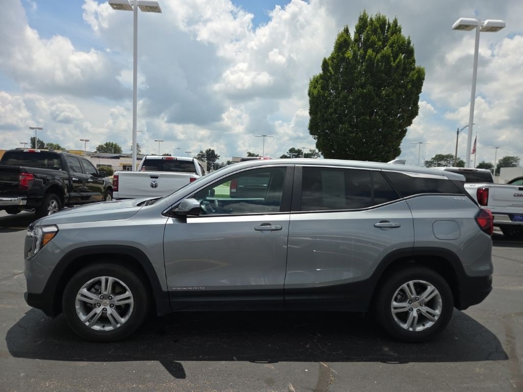 Used 2024 GMC Terrain SLE SUV