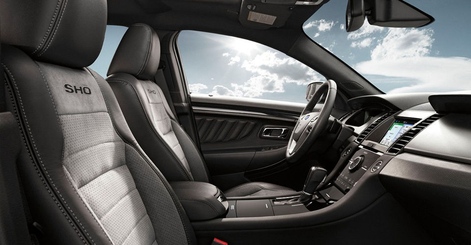 The interior of 2017 Ford Taurus
