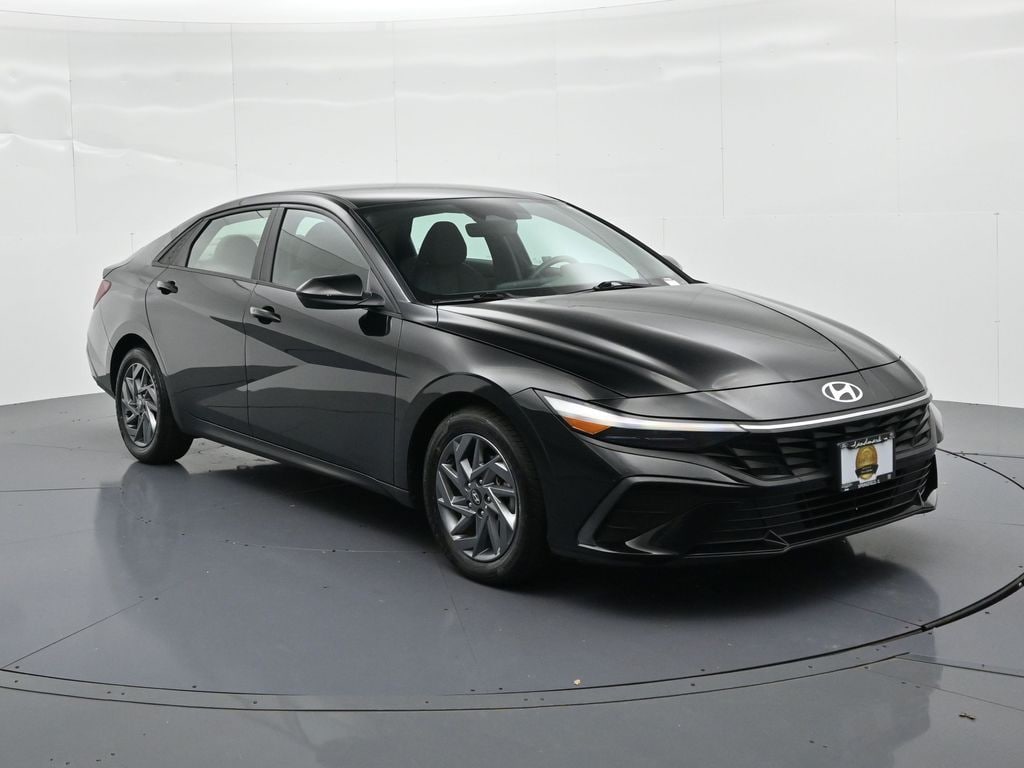 Used 2024 Hyundai Elantra