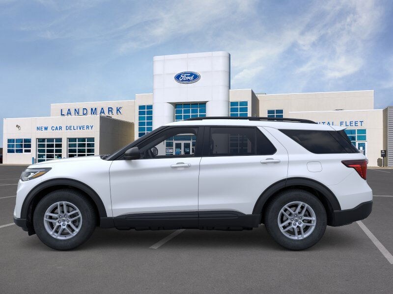 2026 Ford Explorer photo 2